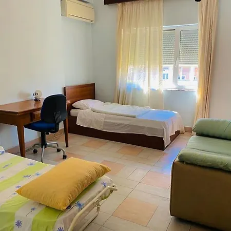 Downtown 2br Scenic Balconies Ac Wifi Διαμέρισμα Τίρανα