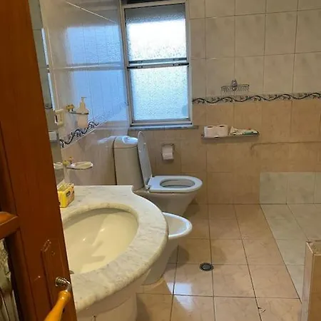 Downtown 2br Scenic Balconies Ac Wifi Τίρανα