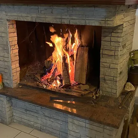 Downtown 2br Scenic Balconies Ac Wifi Διαμέρισμα *