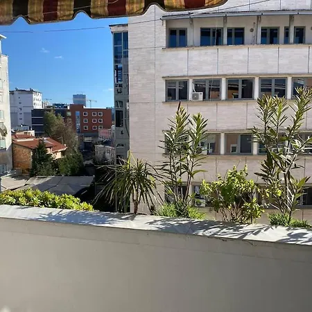Downtown 2br Scenic Balconies Ac Wifi Διαμέρισμα Τίρανα