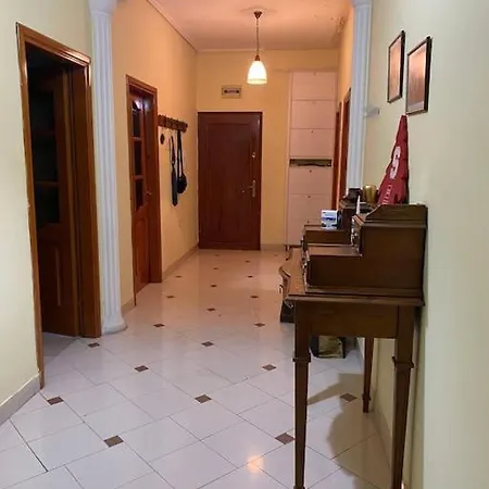Downtown 2br Scenic Balconies Ac Wifi Τίρανα